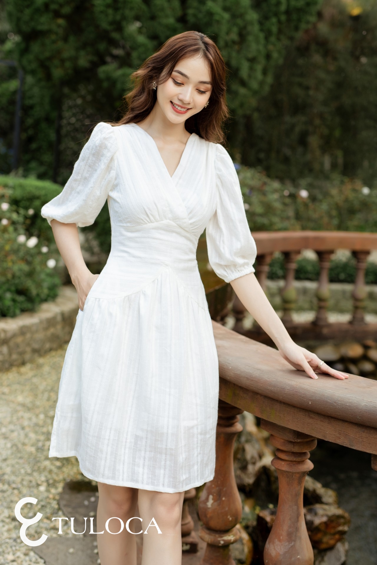 Đầm suông tay lỡ cổ viền trắng quyến rũ như Ngọc Trinh  DN124  AloraShop21